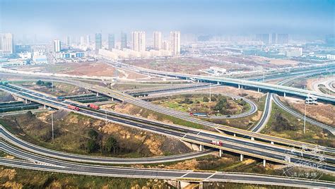 “水公铁空”全面发力 重庆交通基础设施建设“加速跑”_重庆市人民政府网