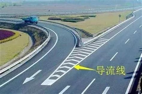 高速公路行车如何安全从匝道进入主路？