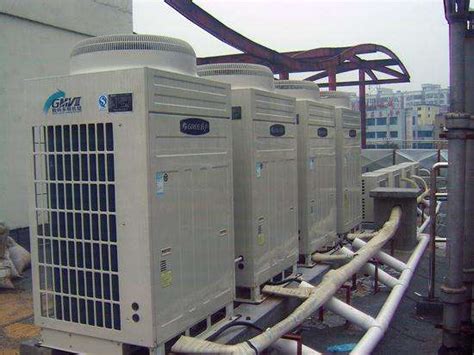 妮维雅工厂中央空调保养，国祥风冷热泵空调机组保养，开利中央空调维保案例