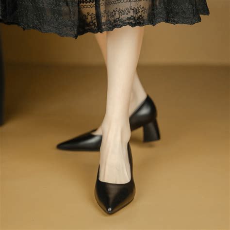 法式高跟鞋女设计感小众气质名媛2023新款尖头细跟黑色单鞋不累脚 - 三坑日记