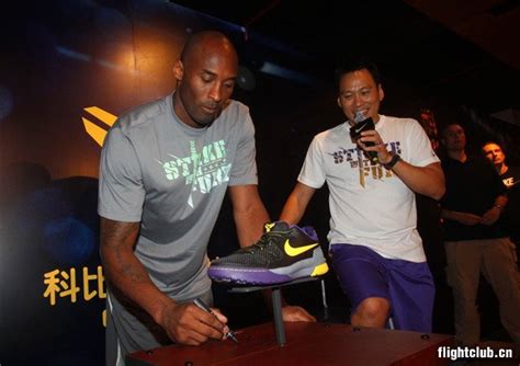 下一双复刻的科比球鞋，将会是 Nike Kobe ( ) Protro！_系列_瓦妮莎_1