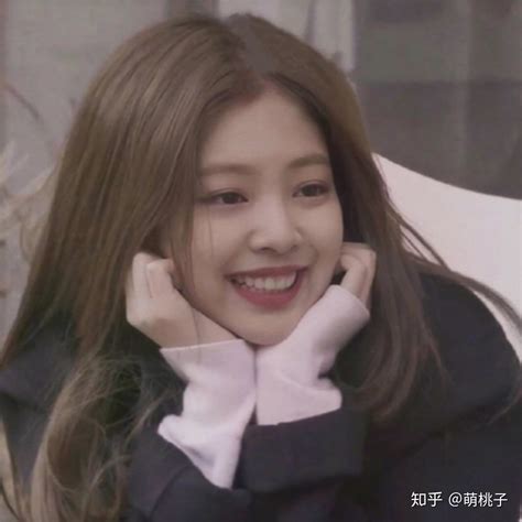 女生头像温柔爱笑jennie