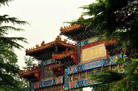 京城最大的皇家寺院，许愿最灵的地方，你去会求什么?|雍和宫|京城|佛像_新浪新闻