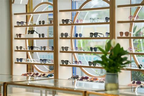 横岗街道“眼镜+”产业生态平台试点揭牌运作 加速眼镜产业融合式高质量发展_深圳新闻网