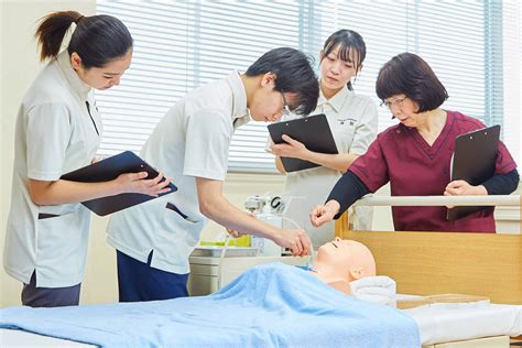 日本百科：什么是日本介护生？ - 知乎