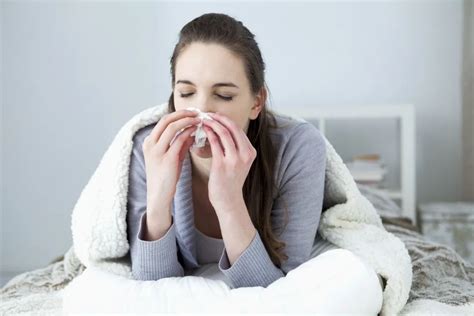 黄鼻涕和清鼻涕有什么区别 感冒流鼻涕怎么办 _八宝网