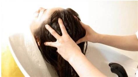 头发水疗怎么做的 怎样给头发做水疗