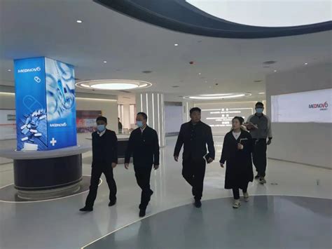 学校领导带队到桂林高新区管委会调研-资产公司