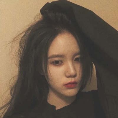 很丧的女生古风头像