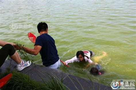济南一女孩下水救人照片-图片-法帮网