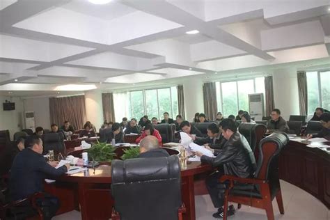 广安市委政法委开展“转观念、转作风、提能力、抓落实”活动动员部署会_会议室