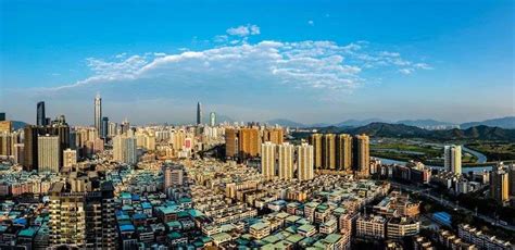 珠江新城最后一个城中村 与高楼大厦对比强烈