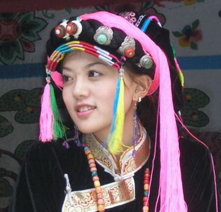 西藏拉萨美女连连拍 - 绝美图库 - 华声论坛