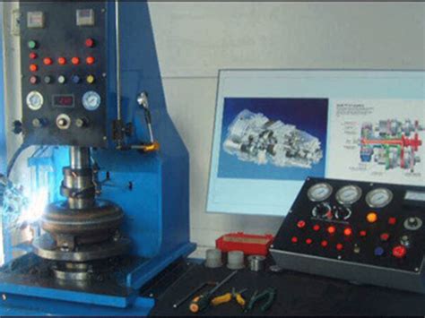 工业机械修理的各类设备工具高清图片下载-正版图片500654484-摄图网