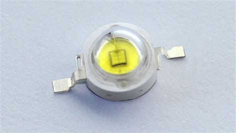 1W大功率LED灯珠白光垂直芯片-深圳市极品照明科技有限公司
