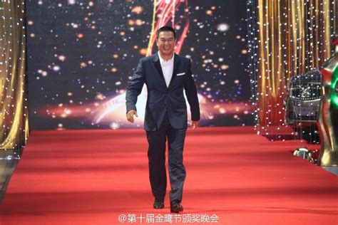 吴磊出席金鹰节颁奖晚会 与“萧家”齐聚担任开奖嘉宾 -- 眼界，放眼世界