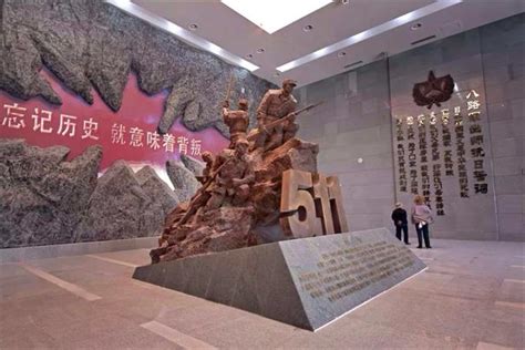 玻璃钢人物雕塑-上海培艺环境工程有限公司