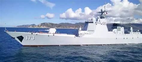 台湾海军首艘新型“高速布雷艇”下水