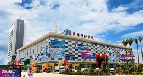 全国最大的内衣批发市场：汕头陈店镇是中国最大的内衣生产基地_微商货源网