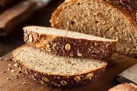 【减脂主食｜燕麦全麦面包--面包机版的做法步骤图】有品教练komi_下厨房