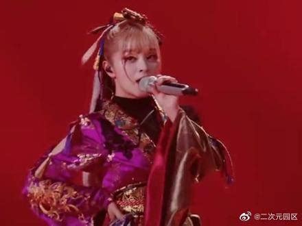 肖战X玖少年团上海演唱会嗨跳《极乐净土》肖战跳舞太撩人了！