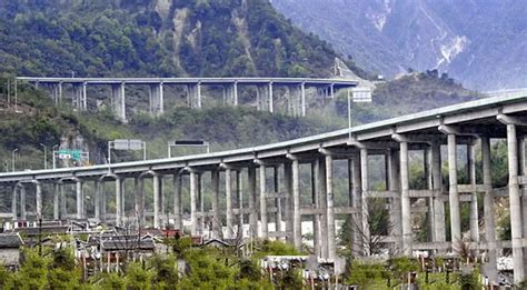 中国首个双螺旋隧道，10公里只需10分钟，每公里造价高达1个亿 - 知乎