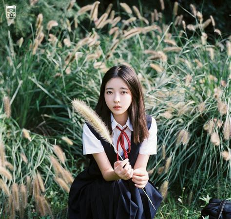 户外甜美女生头像