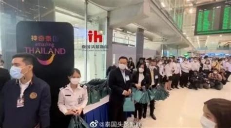 泰国副总理阿努廷亲自前往机场迎接第一批中国旅客，泰国不再要求入境旅客出示新冠疫苗接种证明 - 民用航空网