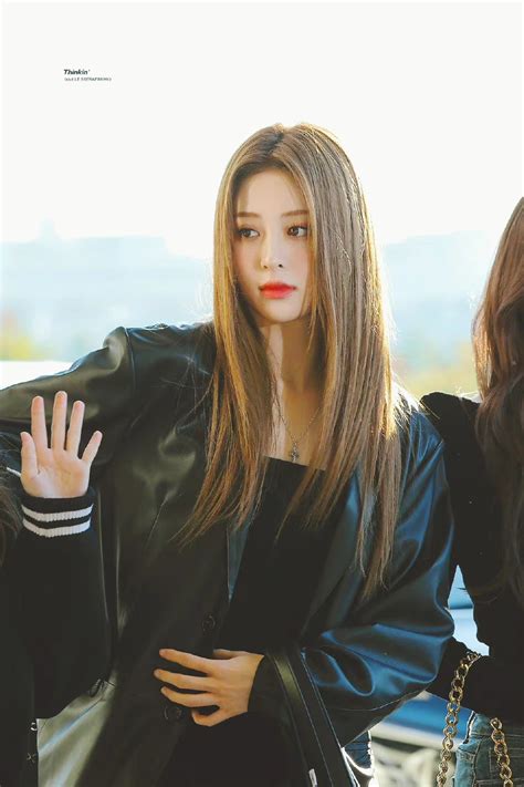 李彩煐chaeyung/图源见lg侵删图片