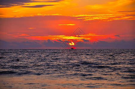 海边的日落图片-大海背景下的日落素材-高清图片-摄影照片-寻图免费打包下载