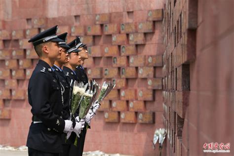 上海退役军人学院和四附中联合举行清明祭奠英烈主题升旗仪式活动