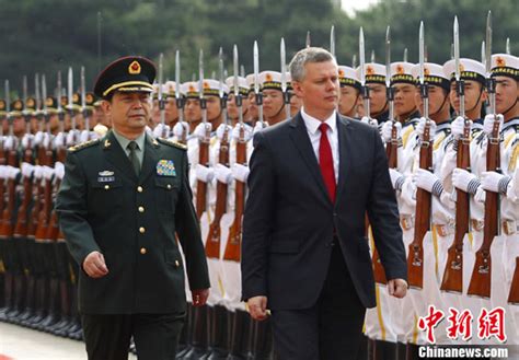 常万全举行仪式欢迎波兰国防部长(图)-搜狐新闻