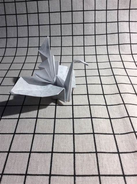 手折千纸鹤的步骤图解,纸折千纸鹤,千纸鹤的_大山谷图库