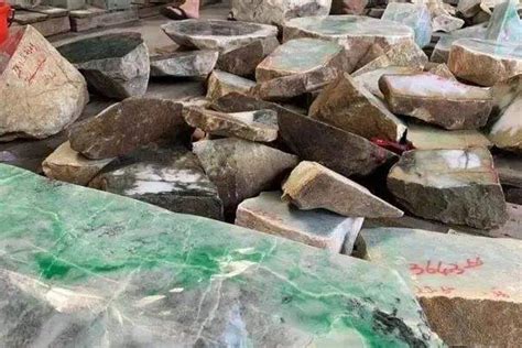 中国最大的翡翠原石交易市场？