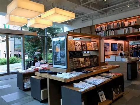 书店设计 / 复合书店_复合书店设计，用设计实现新空间新场景新体验。