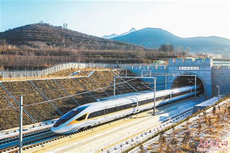 人民铁道网 - 中国铁路新闻门户中国高铁开启智能铁路新时代 - 运输