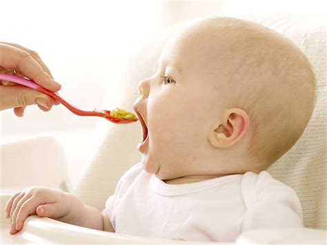 三个月婴儿厌奶症表现详解，爱吃手时就得注意了_家庭医生在线