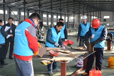 东港区举办钢铁配套产业园第一届“劳动技能竞赛”__凤凰网