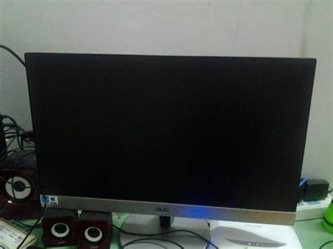 电脑主机运行正常，显示器黑屏怎么办_360新知