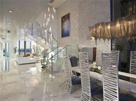 佛罗里达州阳光岛海滩顶层公寓精彩软装配饰设计方案