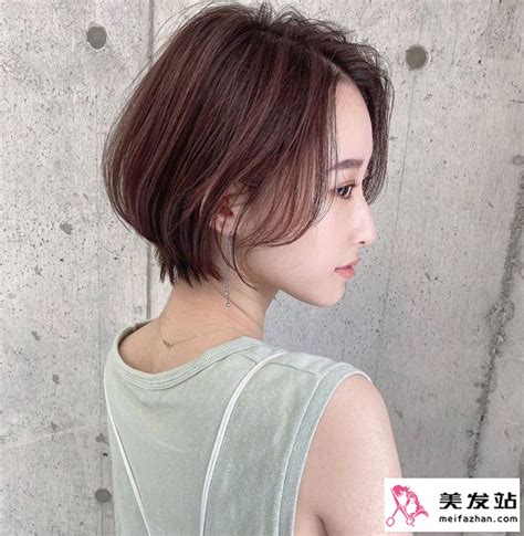 短头发发型女图片