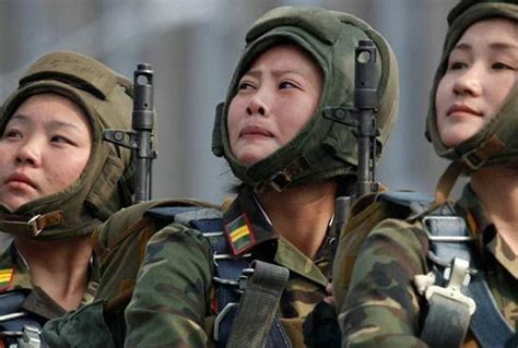 深度：朝鲜18万女兵部队 让韩国的整容美女全体沉默_手机新浪网