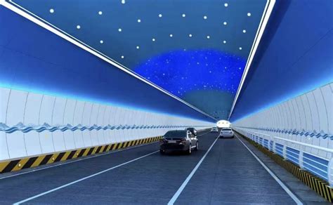 济南旅游路东延最新进展：鹊山隧道左线贯通！