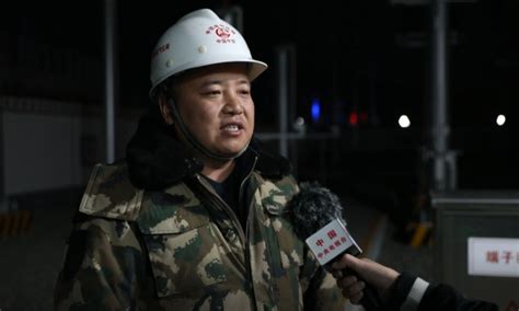 中国二次青藏科考分队完成海拔逾4500米错鄂湖科考作业