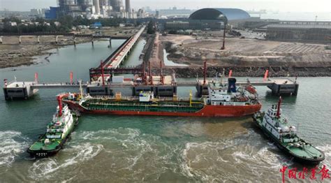 防城码头公司单月吞吐量首次突破一千万吨_北部湾港股份有限公司