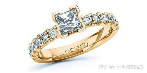 七薇18K白金钻石女戒30分群镶圆形显钻戒指玫瑰金双色指环婚戒