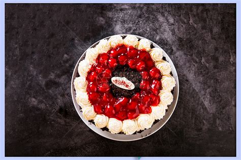 草莓生日蛋糕的做法_【图解】草莓生日蛋糕怎么做如何做好吃_草莓生日蛋糕家常做法大全_gyxiloveyou_豆果美食