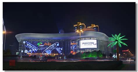 武汉光谷广场—星光璀璨 - 摄友摄色 - 华声论坛