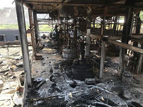 安徽芜湖餐馆发生液化气罐爆炸 已造成17人死亡(组图)|芜湖|餐馆|爆炸_新浪新闻