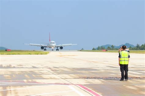 热烈祝贺湘西边城机场8月18日正式通航_本地新闻_泸溪新闻网